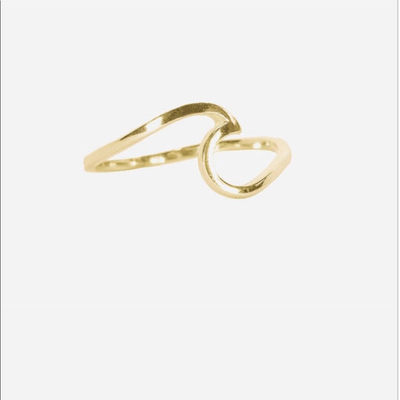 Pura Vida Jewelry - Gold Pura Vida Wave Ring
